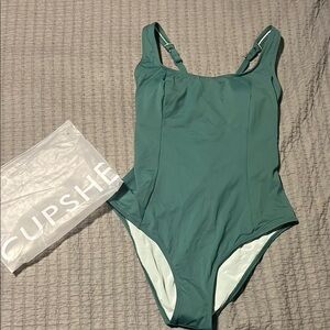 Cupshe Green One Piece Swimsuit slim and sculpt